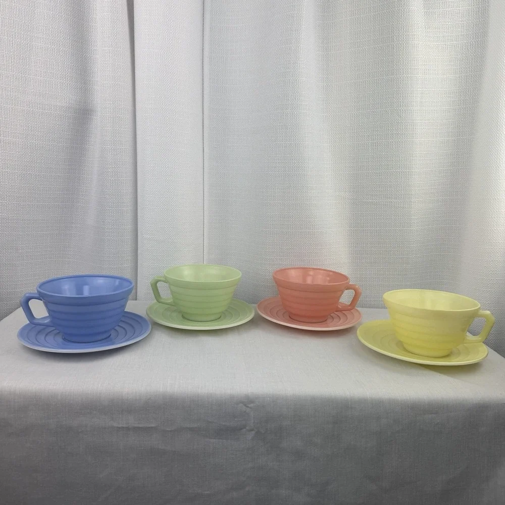 Hazel Atlas Platonite Moderntone Pastel 8 Piece Coffee Cup Mug & Saucer Set Lot